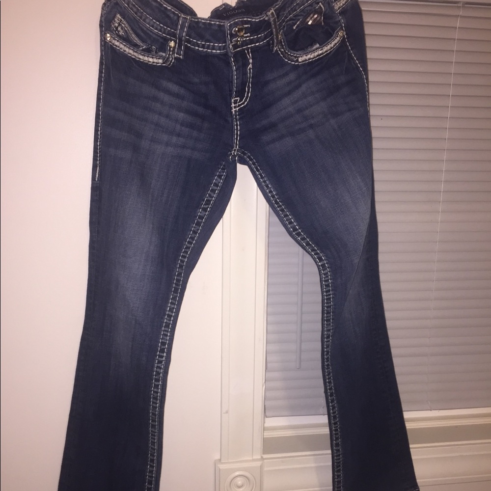 Vigoss Jeans never wore . Size 9 fit like a size10